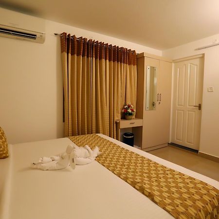 Kochi Hotel Swarna Residency מראה חיצוני תמונה