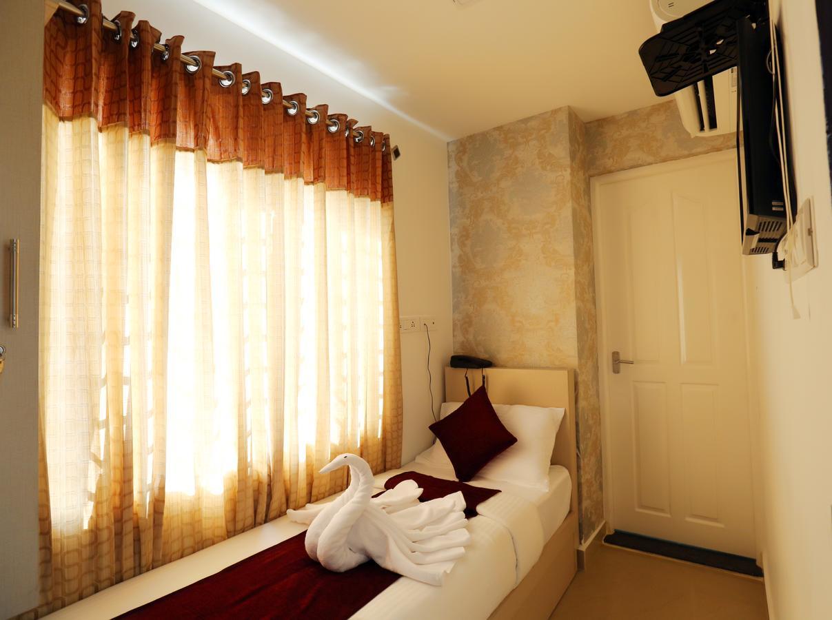 Kochi Hotel Swarna Residency מראה חיצוני תמונה