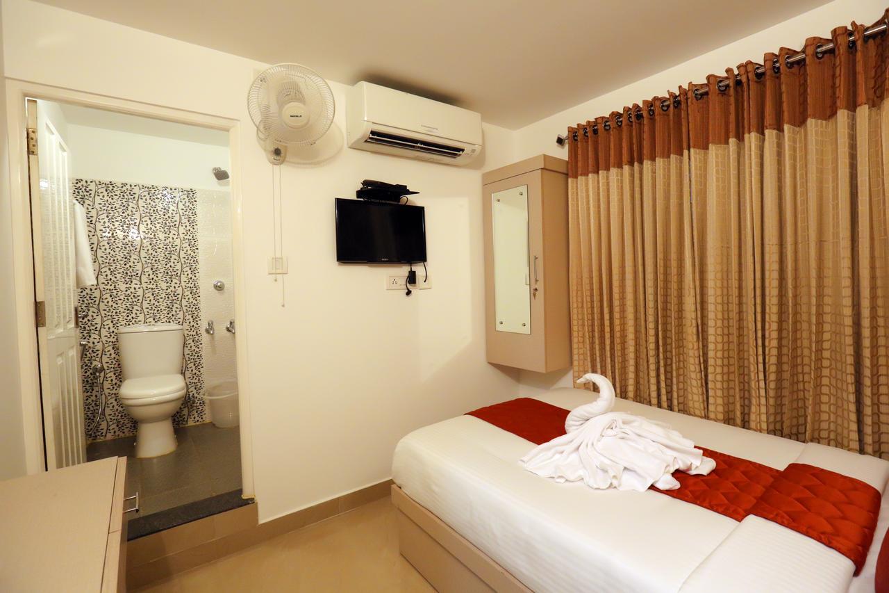 Kochi Hotel Swarna Residency מראה חיצוני תמונה